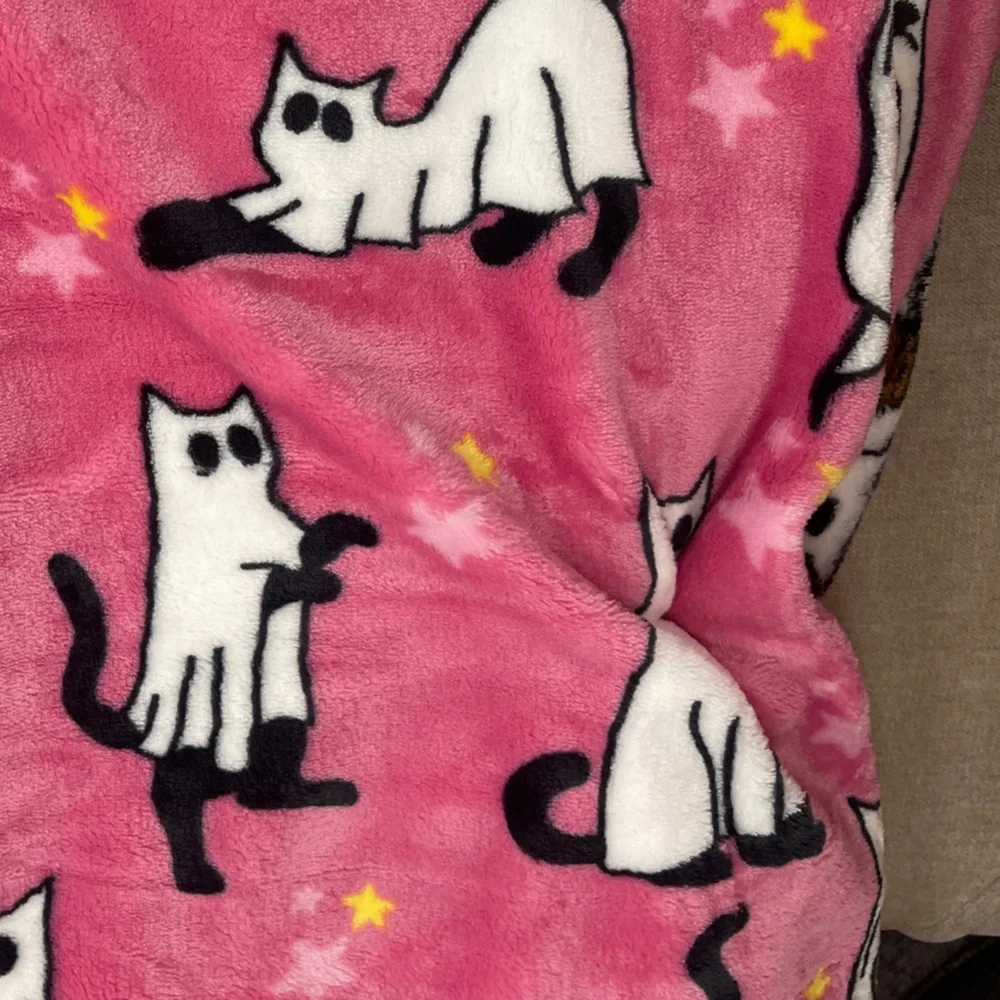 Pink Halloween Ghost Cats Black Cats with Pumpkins Fall Plush Blanket 60x70 NWT